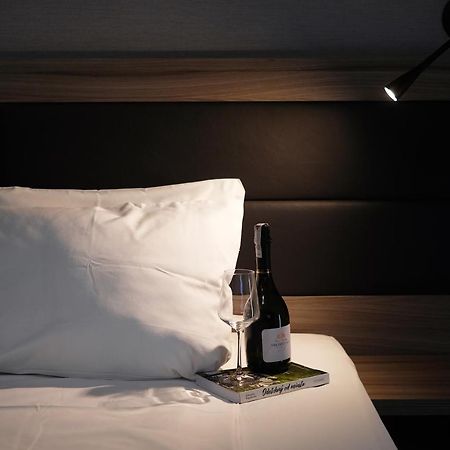Hotel Mazurek Kolo  Экстерьер фото