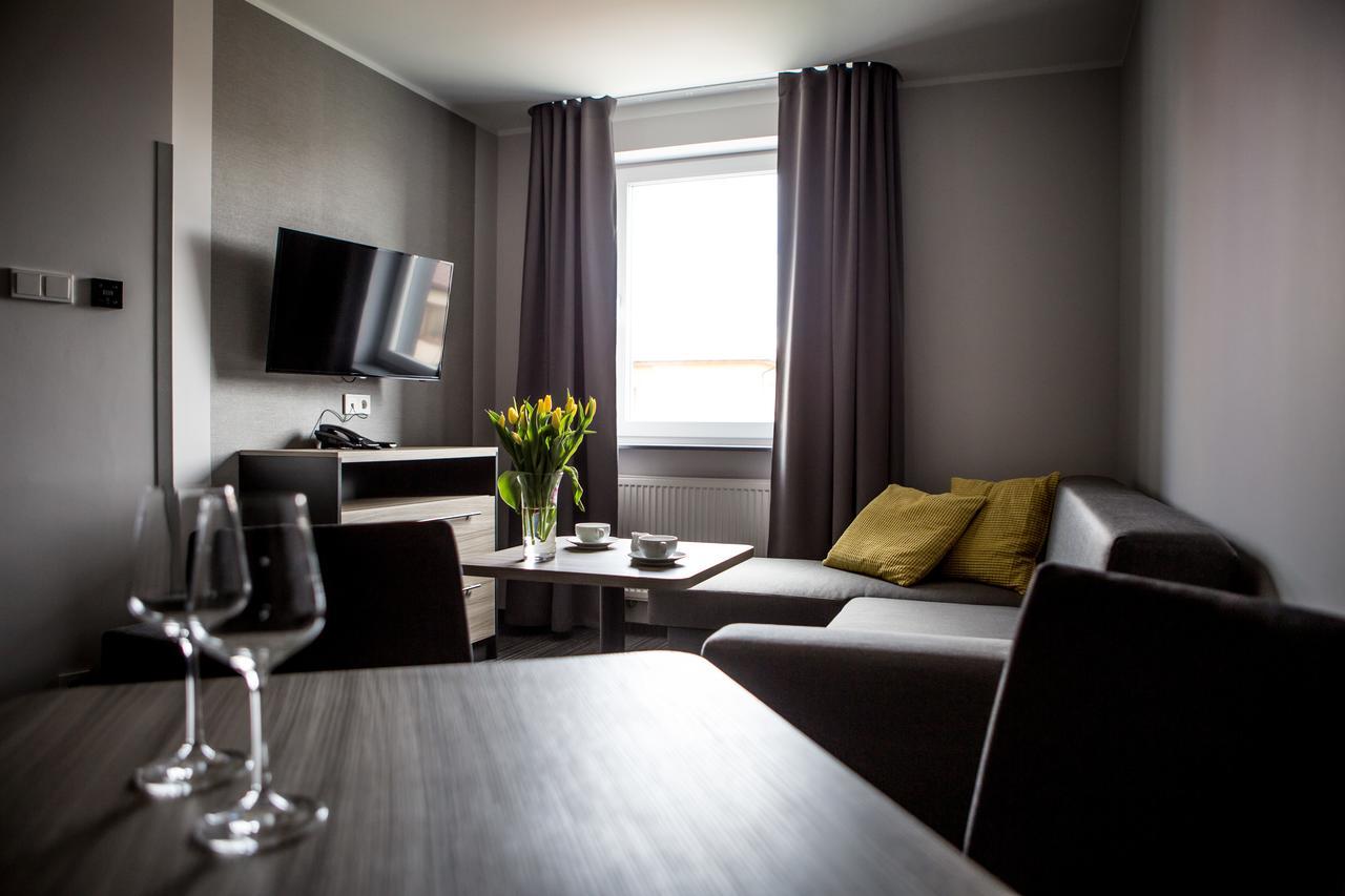 Hotel Mazurek Kolo  Экстерьер фото