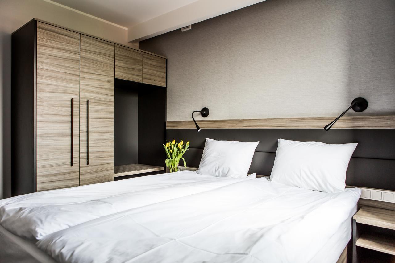 Hotel Mazurek Kolo  Экстерьер фото