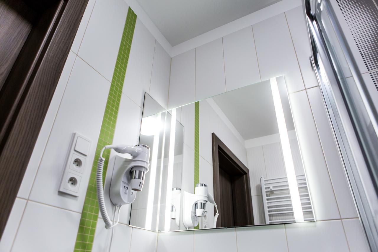 Hotel Mazurek Kolo  Экстерьер фото